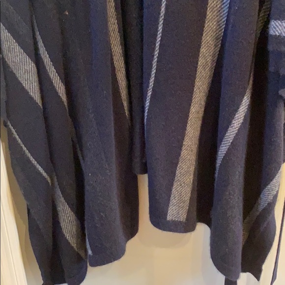 Vince Cashmere Cardigan - Picture 2 of 4